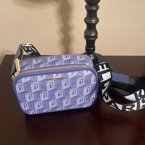 Karl Lagerfeld KARL LAGERFELD PARIS MAYBELLE DUO CAMERA CROSSBODY BAG
